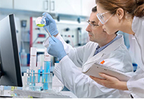 6月26号，HJC黄金城平台在展讯豪森Z吧召开嘉宾欢迎晚宴