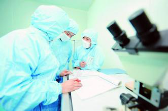 从拜耳备受争议的收购计划，看全球制药巨头的转型方式